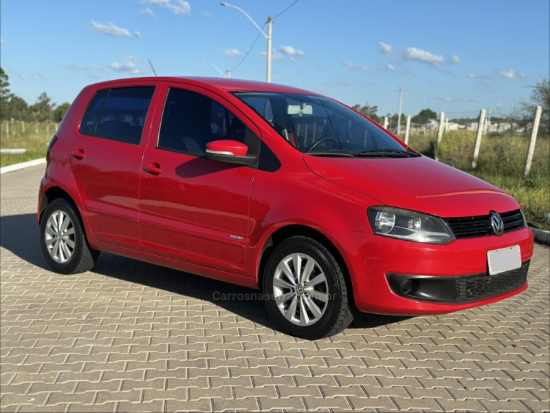 FOX 1.0 MI 8V FLEX 4P MANUAL - 2011 - PORTãO