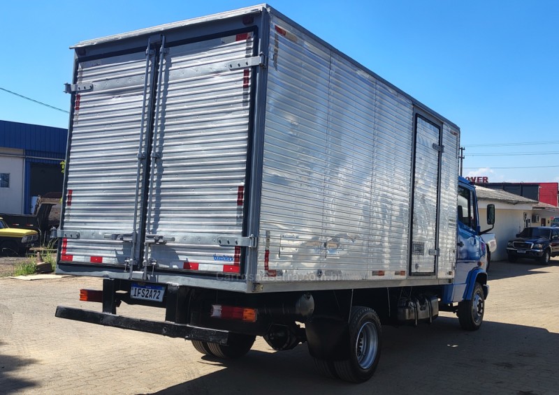 709  - 1990 - PORTãO