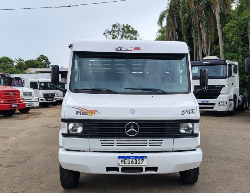 710 PLUS  - 2008 - PORTãO