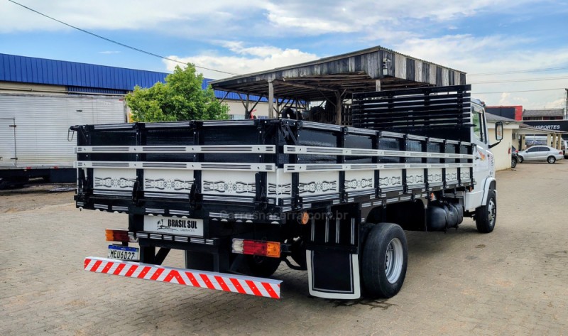 710 PLUS  - 2008 - PORTãO