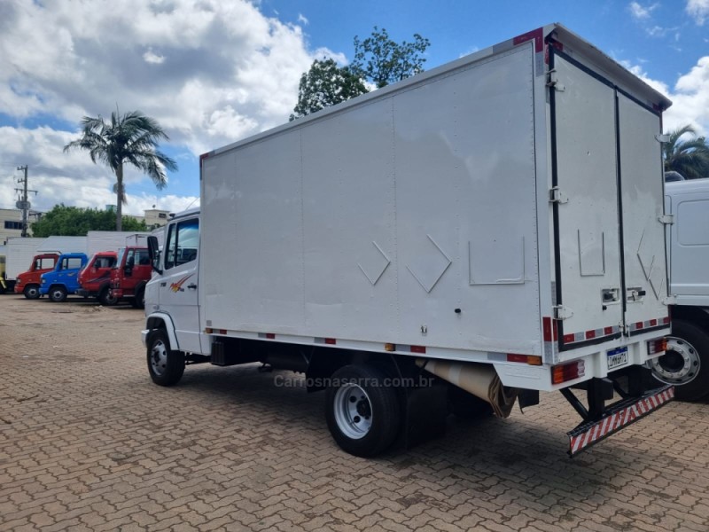 710 PLUS  - 2005 - PORTãO