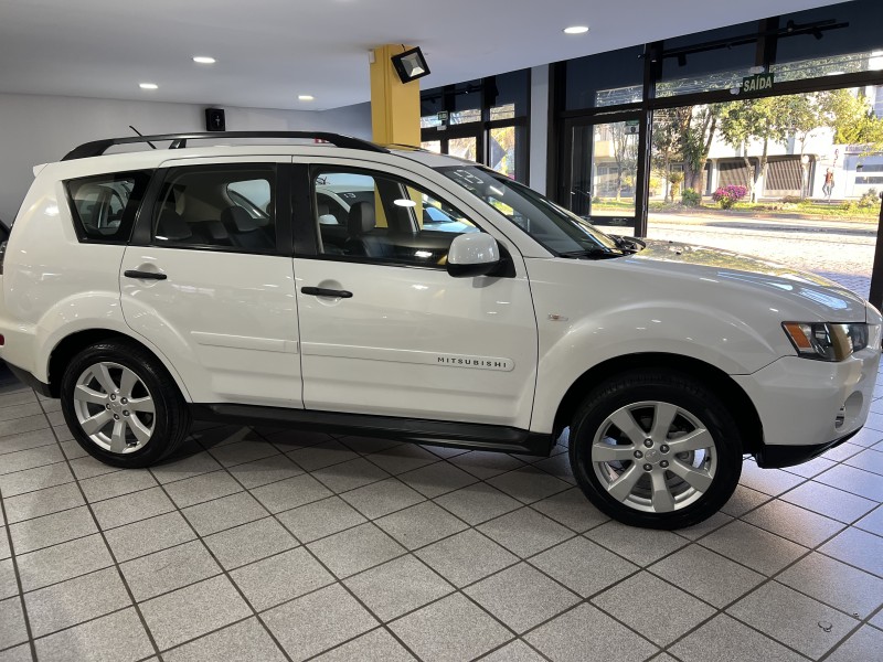 OUTLANDER 2.0 16V GASOLINA 4P AUTOMÁTICO - 2013 - CAXIAS DO SUL