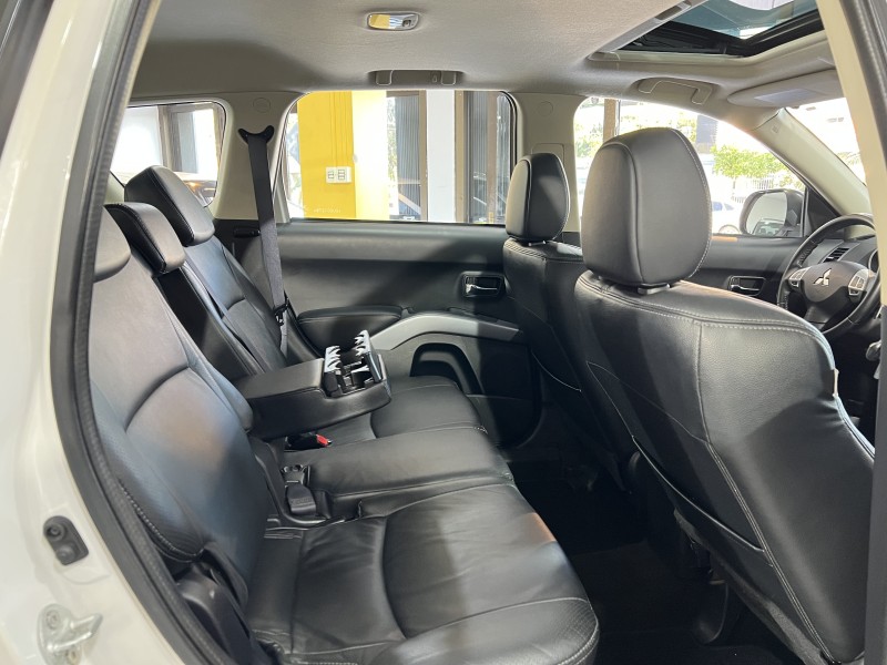 OUTLANDER 2.0 16V GASOLINA 4P AUTOMÁTICO - 2013 - CAXIAS DO SUL