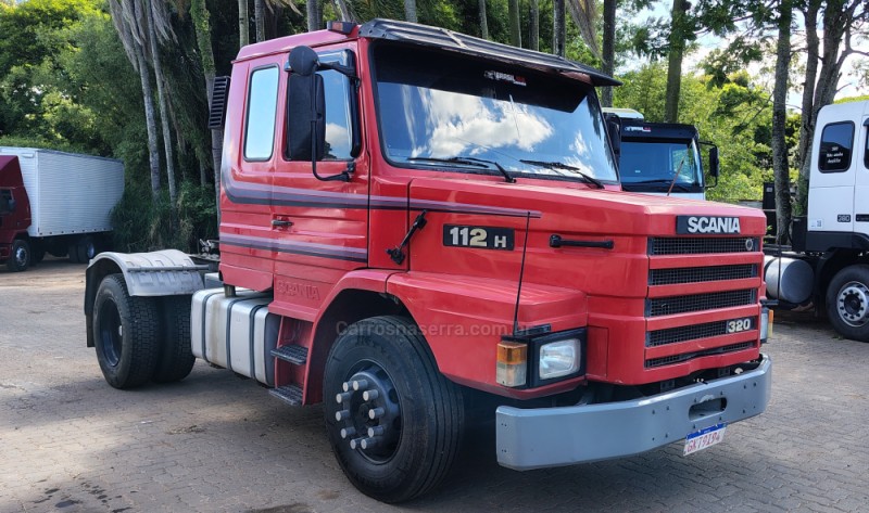 T-112 HW 360 4X2 - 1986 - PORTãO