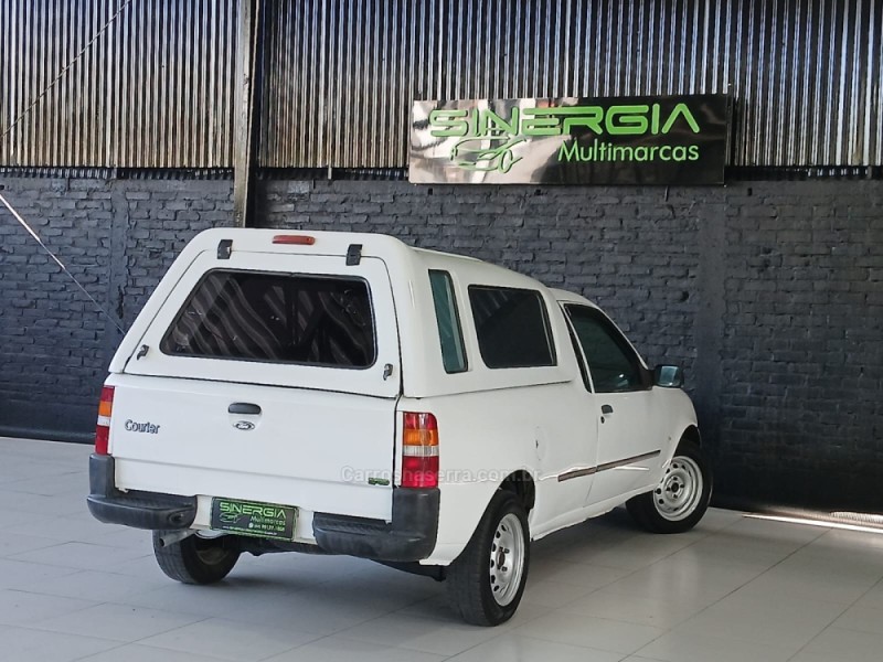 COURIER 1.6 MPI XL 8V GASOLINA 2P MANUAL - 2012 - CAXIAS DO SUL