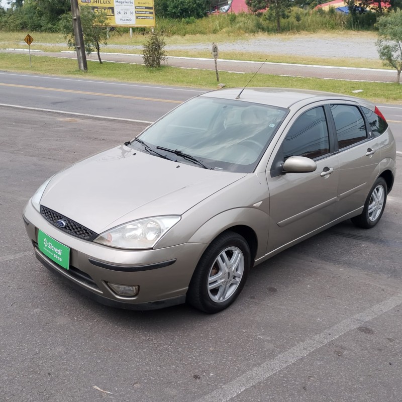 FOCUS 1.6 GL 8V FLEX 4P MANUAL - 2009 - FARROUPILHA
