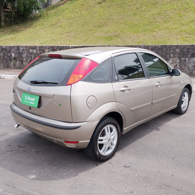FOCUS 1.6 GL 8V FLEX 4P MANUAL - 2009 - FARROUPILHA