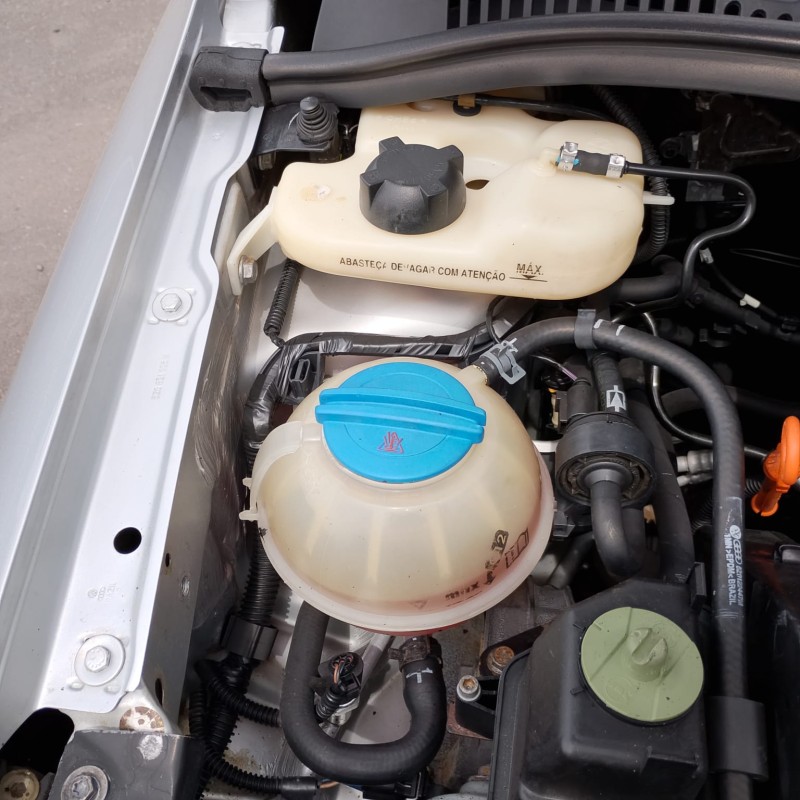 FOX 1.0 MI PLUS 8V FLEX 4P MANUAL - 2011 - FARROUPILHA