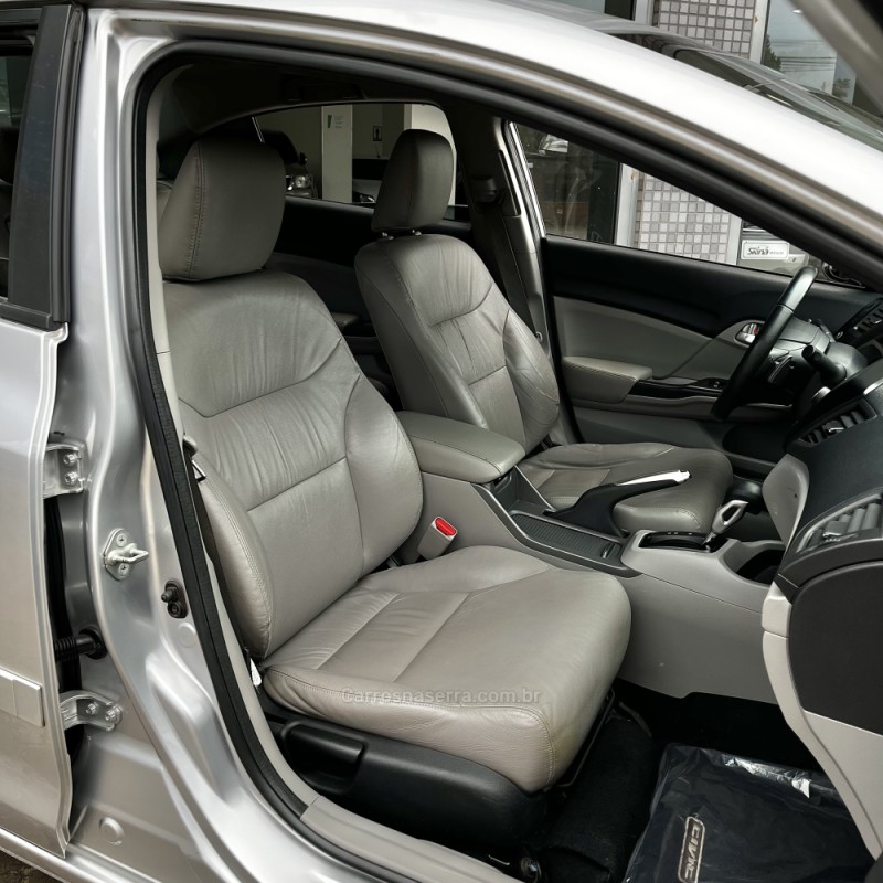 CIVIC 2.0 LXR 16V FLEX 4P AUTOMÁTICO - 2016 - VACARIA