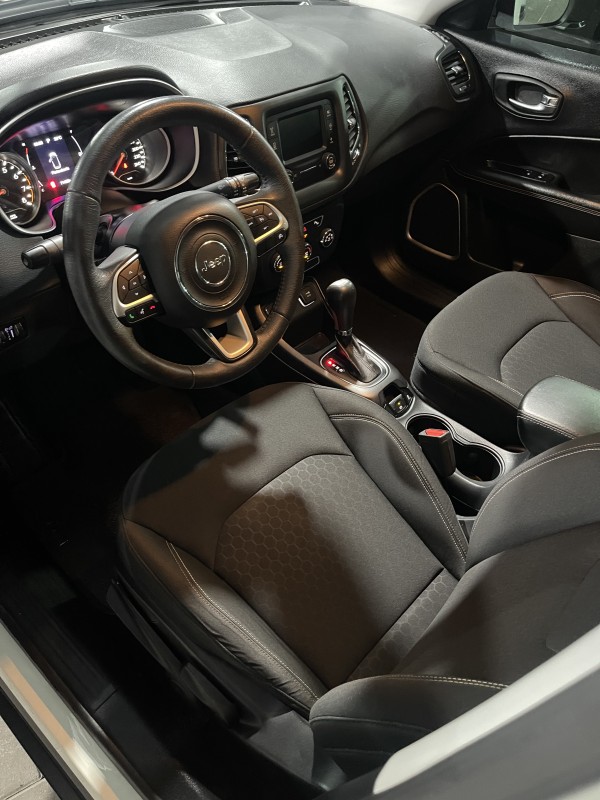 COMPASS 2.0 16V FLEX SPORT AUTOMÁTICO - 2017 - CAXIAS DO SUL