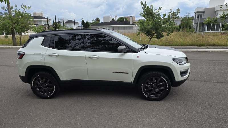 COMPASS 2.0 16V DIESEL TRAILHAWK 4X4 AUTOMÁTICO - 2019 - BENTO GONçALVES