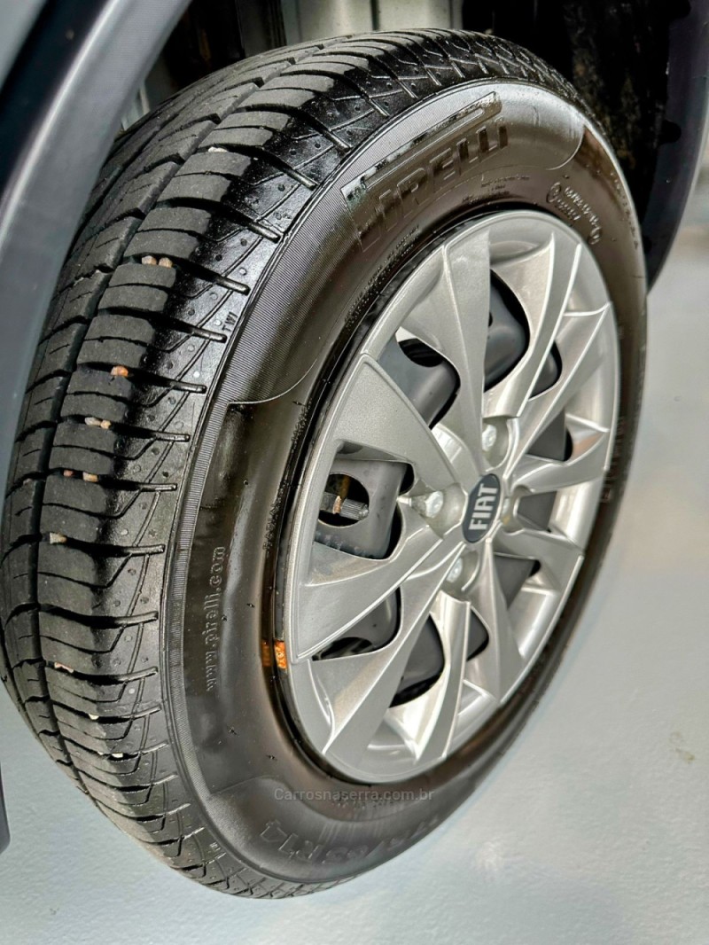 MOBI 1.0 TREKKING 8V FLEX 4P MANUAL - 2024 - TRêS COROAS