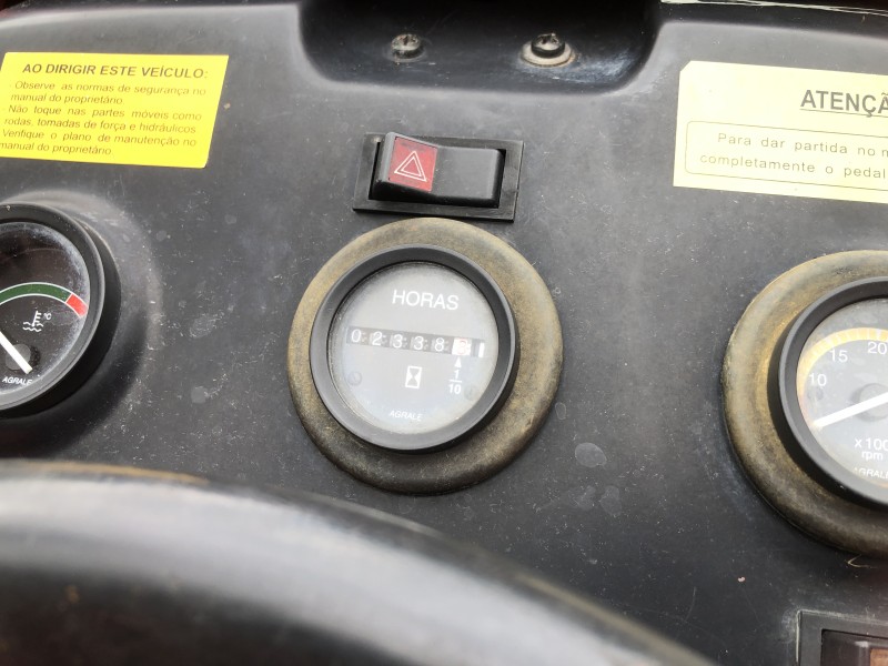 TRATOR 4118.4  - 2012 - VALE REAL