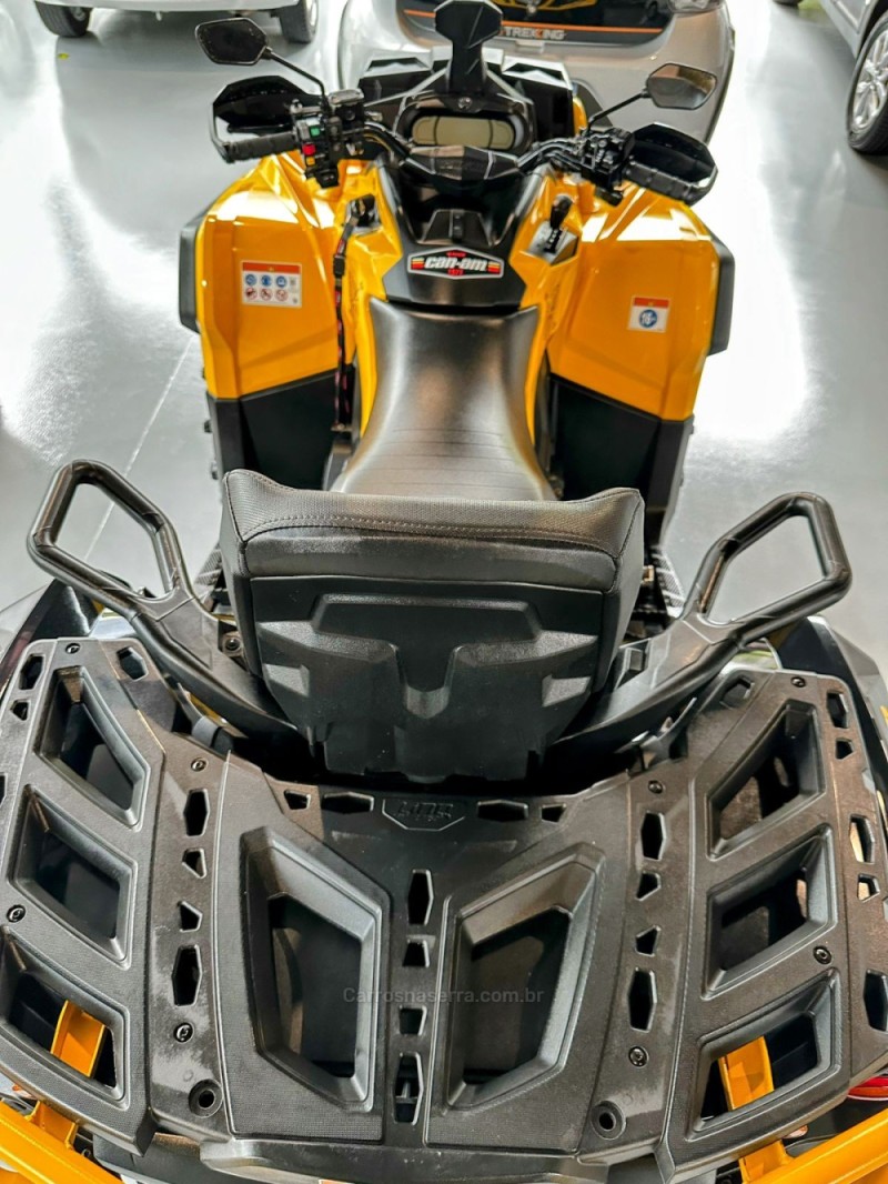 OUTLANDER 1000X MR - 2021 - TRêS COROAS