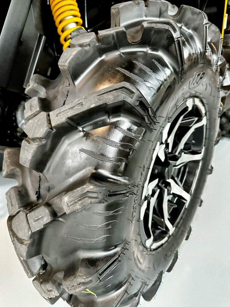 OUTLANDER 1000X MR - 2021 - TRêS COROAS