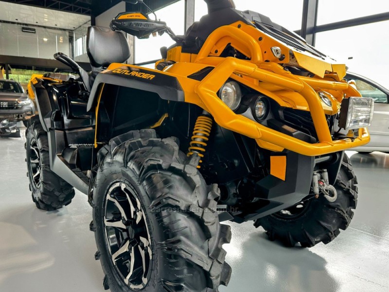 OUTLANDER 1000X MR - 2021 - TRêS COROAS
