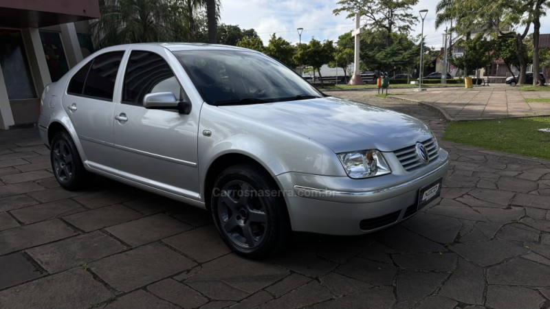 BORA 2.0 MI 8V GASOLINA 4P MANUAL