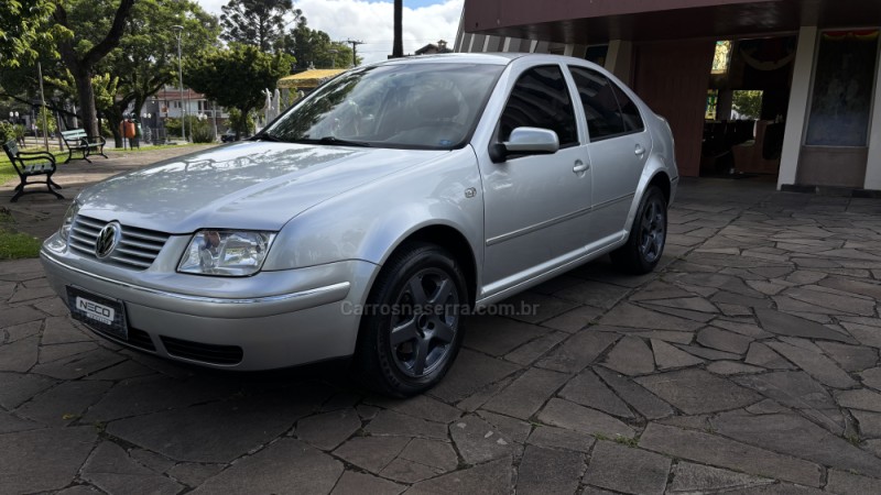 BORA 2.0 MI 8V GASOLINA 4P MANUAL - 2006 - BENTO GONçALVES