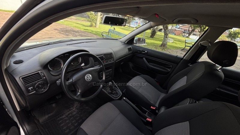 BORA 2.0 MI 8V GASOLINA 4P MANUAL - 2006 - BENTO GONçALVES