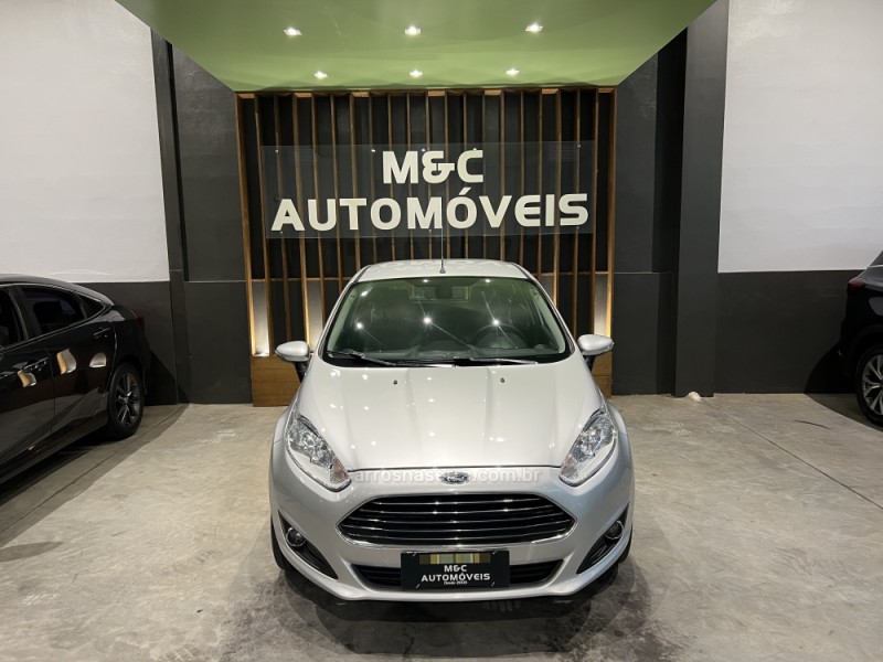 FIESTA 1.6 TITANIUM HATCH 16V FLEX 4P MANUAL - 2015 - CAXIAS DO SUL