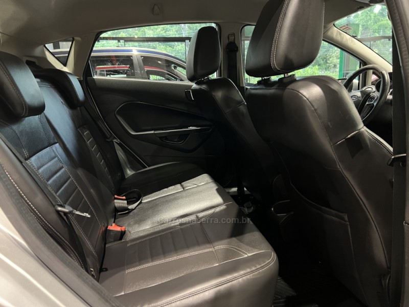 FIESTA 1.6 TITANIUM HATCH 16V FLEX 4P MANUAL - 2015 - CAXIAS DO SUL