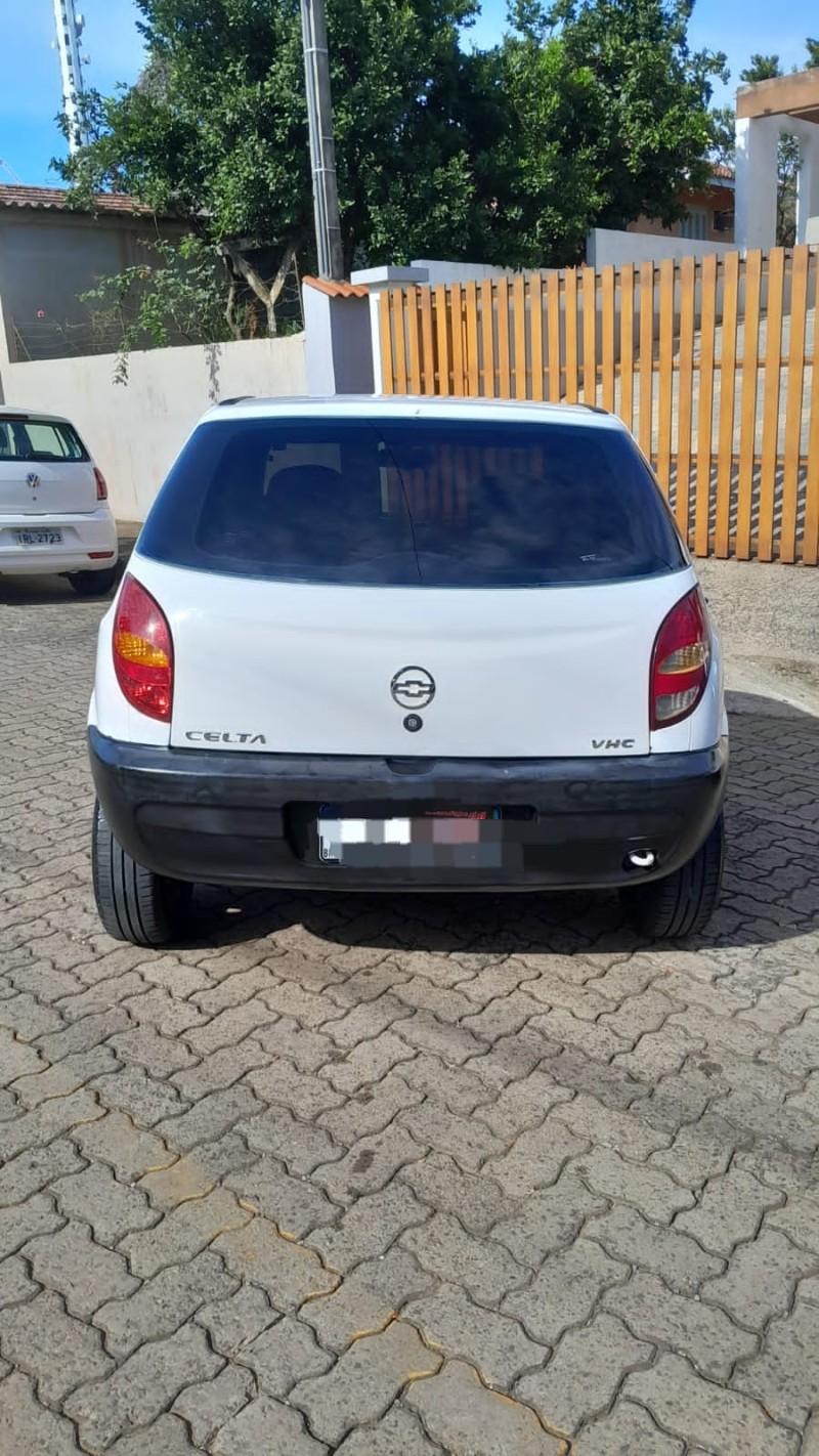 CELTA 1.0 MPFI VHC LIFE 8V GASOLINA 2P MANUAL - 2004 - ESTRELA