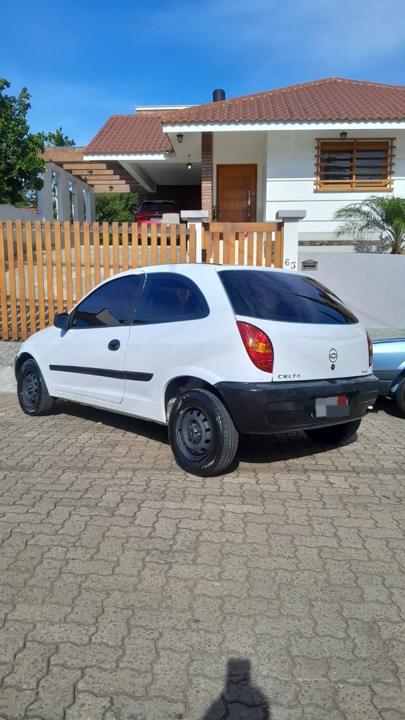 CELTA 1.0 MPFI VHC LIFE 8V GASOLINA 2P MANUAL - 2004 - ESTRELA