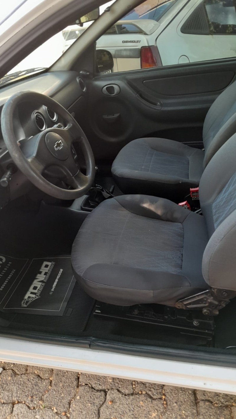 CELTA 1.0 MPFI VHC LIFE 8V GASOLINA 2P MANUAL - 2004 - ESTRELA