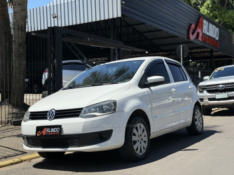 FOX 1.6 MI 8V FLEX 4P MANUAL - 2011 - PAROBé