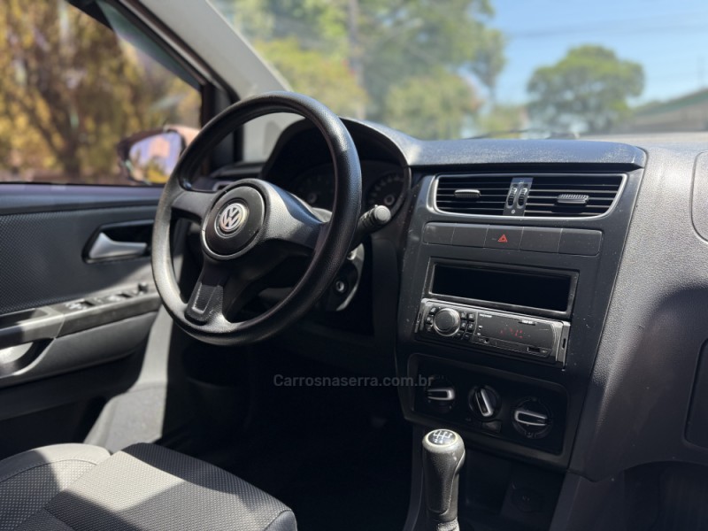 FOX 1.6 MI 8V FLEX 4P MANUAL - 2011 - PAROBé