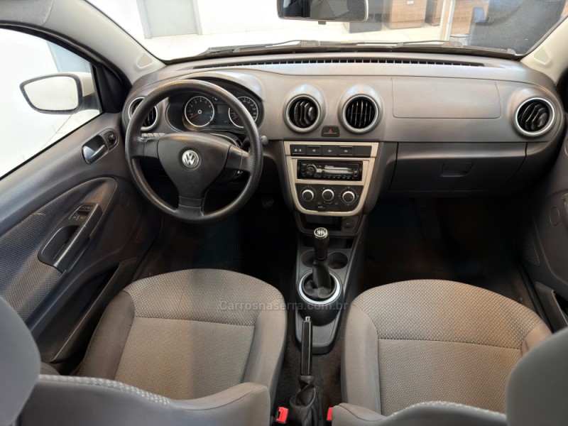 VOYAGE 1.0 MI TRENDLINE 8V FLEX 4P MANUAL - 2011 - BOM RETIRO DO SUL