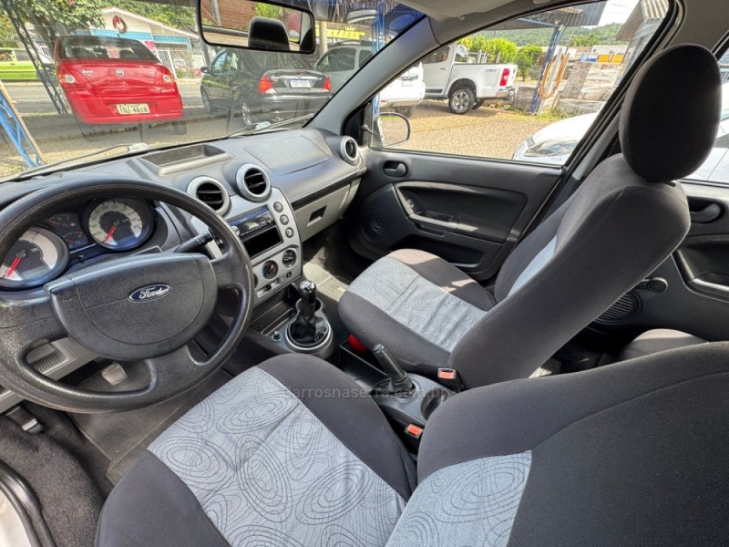 FIESTA 1.0 MPI 8V GASOLINA 4P MANUAL - 2008 - IGREJINHA