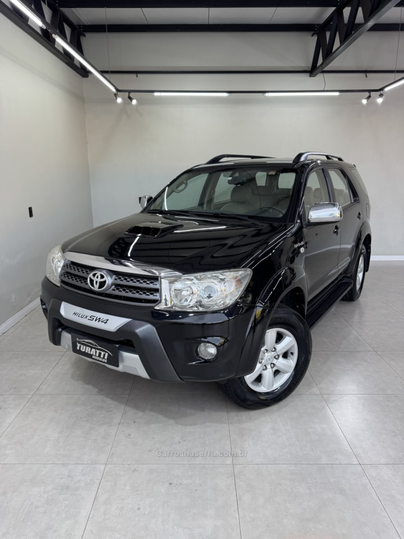 HILUX SW4 3.0 SRV 4X4 7 LUGARES 16V TURBO INTERCOOLER DIESEL 4P AUTOMÁTICO - 2009 - ENCANTADO