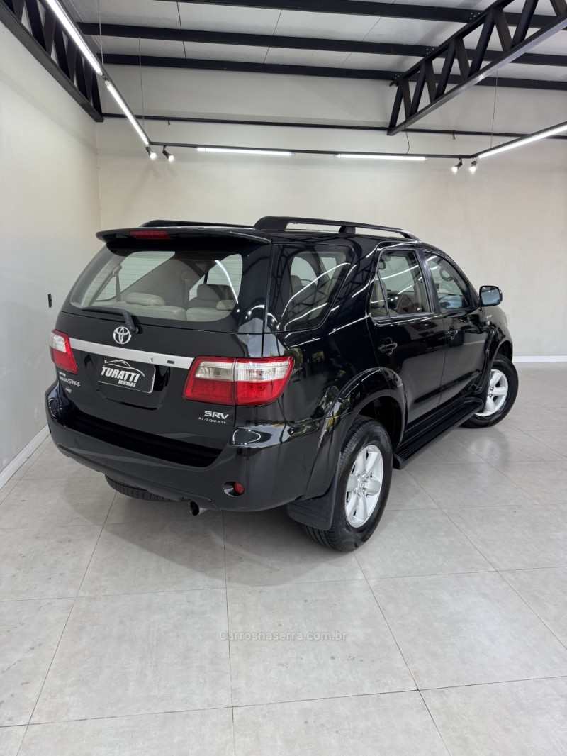 HILUX SW4 3.0 SRV 4X4 7 LUGARES 16V TURBO INTERCOOLER DIESEL 4P AUTOMÁTICO - 2009 - ENCANTADO