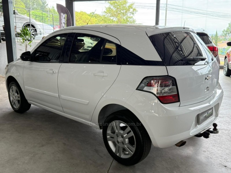 AGILE 1.4 MPFI LTZ 8V FLEX 4P MANUAL - 2013 - CAMPO BOM