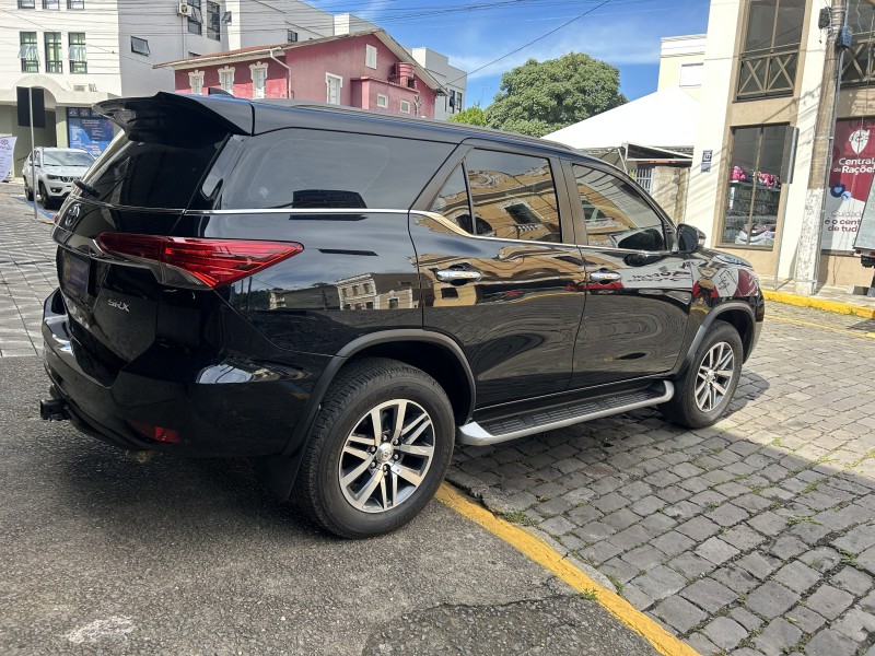 HILUX SW4 2.8 SRX 4X4 16V TURBO INTERCOOLER DIESEL 4P AUTOMÁTICO - 2017 - GARIBALDI