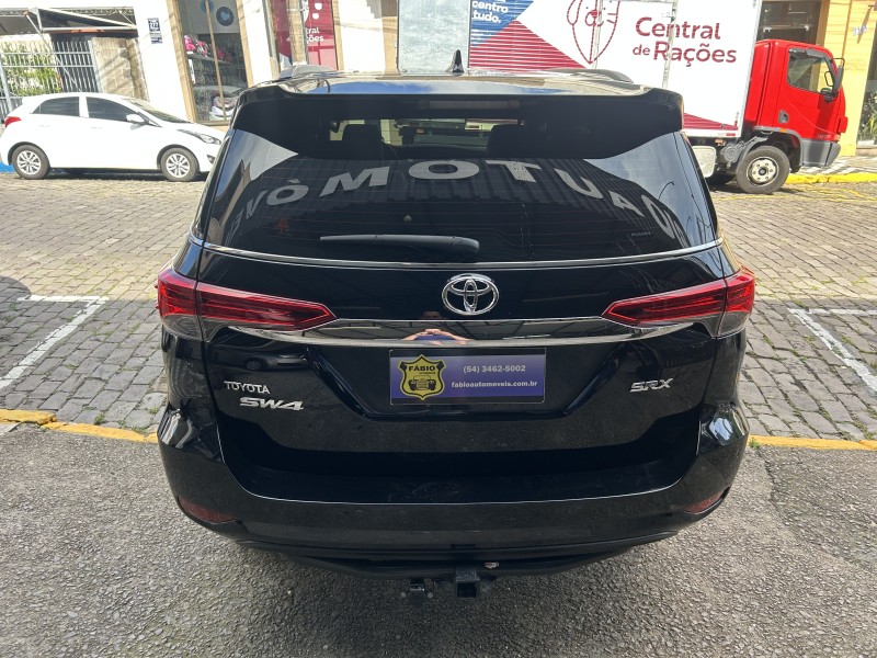 HILUX SW4 2.8 SRX 4X4 16V TURBO INTERCOOLER DIESEL 4P AUTOMÁTICO - 2017 - GARIBALDI