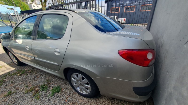 207 1.4 SEDAN XR PASSION 8V FLEX 4P MANUAL - 2011 - CAXIAS DO SUL