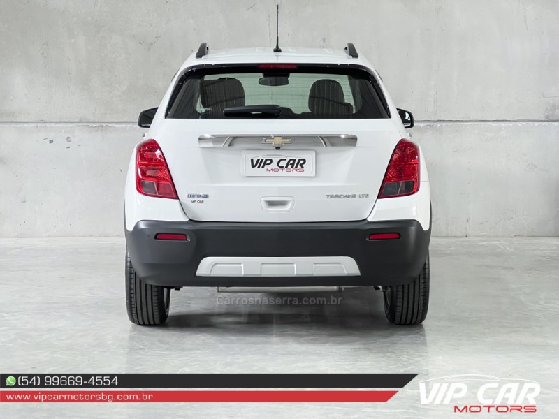 TRACKER 1.8 MPFI LTZ 4X2 16V FLEX 4P AUTOMÁTICO - 2015 - FARROUPILHA