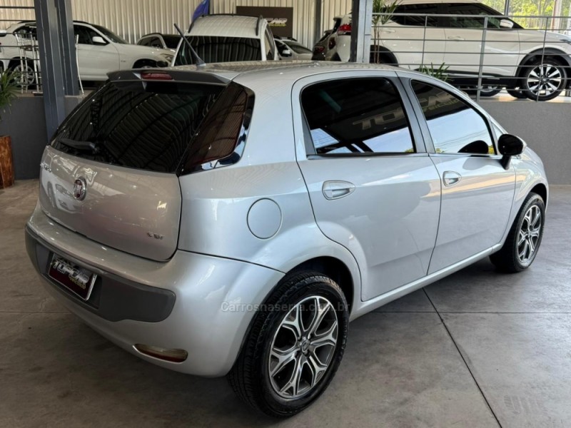 PUNTO 1.6 ESSENCE 16V FLEX 4P MANUAL - 2016 - CAMPO BOM