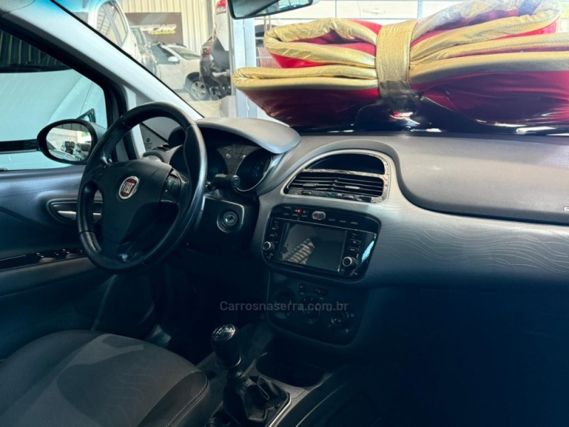 PUNTO 1.6 ESSENCE 16V FLEX 4P MANUAL - 2016 - CAMPO BOM