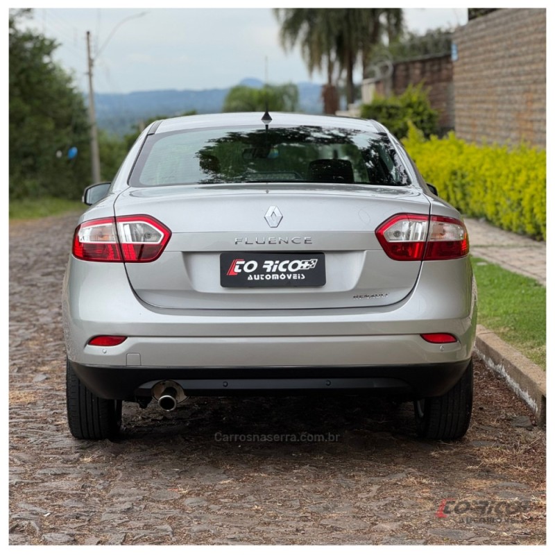 FLUENCE 2.0 DYNAMIQUE 16V FLEX 4P AUTOMÁTICO - 2014 - CAMPO BOM