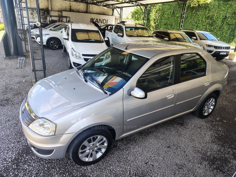 LOGAN 1.0 EXPRESSION 16V FLEX 4P MANUAL - 2011 - CAXIAS DO SUL