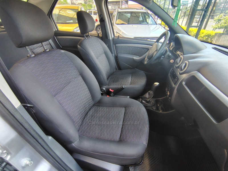LOGAN 1.0 EXPRESSION 16V FLEX 4P MANUAL - 2011 - CAXIAS DO SUL