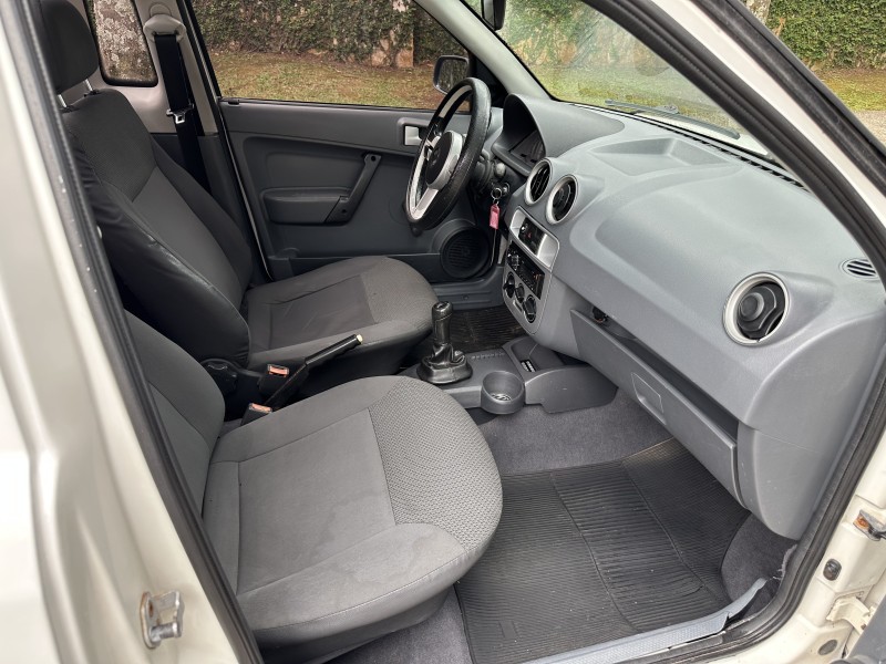 SAVEIRO 1.6 MI CE 8V FLEX 2P MANUAL G.V - 2009 - CAXIAS DO SUL