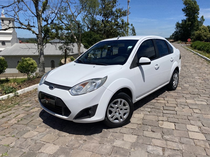 fiesta 1.6 rocam sedan 8v flex 4p manual 2013 carlos barbosa