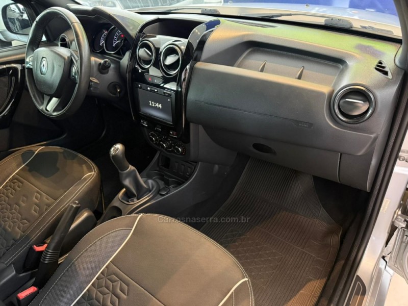 DUSTER OROCH 1.6 16V FLEX DYNAMIQUE 4P MANUAL - 2016 - SãO LEOPOLDO