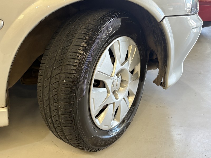 VECTRA 2.2 SFI GLS 16V GASOLINA 4P MANUAL - 2000 - CAXIAS DO SUL