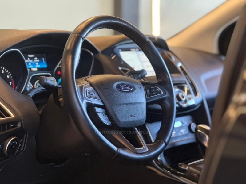 FOCUS 2.0 TITANIUM PLUS 16V FLEX 4P AUTOMÁTICO - 2018 - CAXIAS DO SUL
