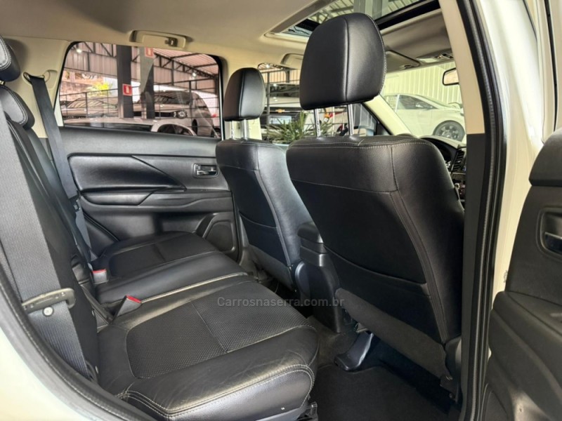 OUTLANDER 2.2 4X4 16V DIESEL 4P AUTOMÁTICO - 2016 - CAMPO BOM